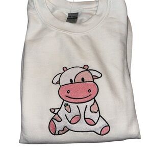 Cute Cow Embroidered White Sweatshirt size small NWOT